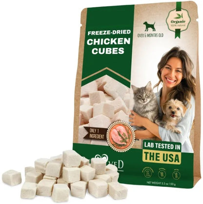Freeze-dried chicken treat cubes for cats and dogs, 5.3 oz bag